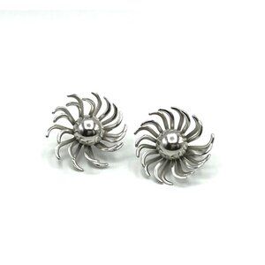 Vintage Sunburst Flower Design Silver Tone Clip-On Earrings